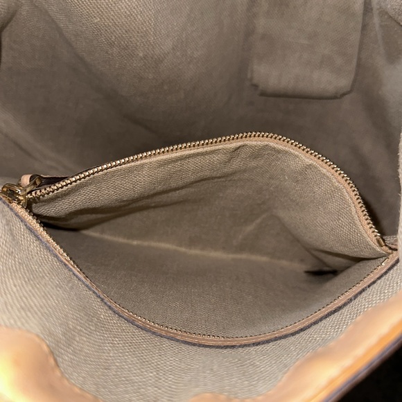 Vintage Gucci Flora Wave Hobo Bag w/ Horsebit Shoulder Detail - Picture 11 of 14